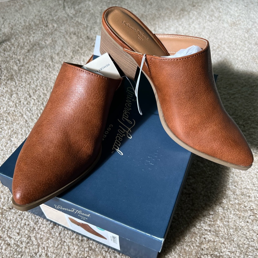 NWT Universal Thread Mule Boots